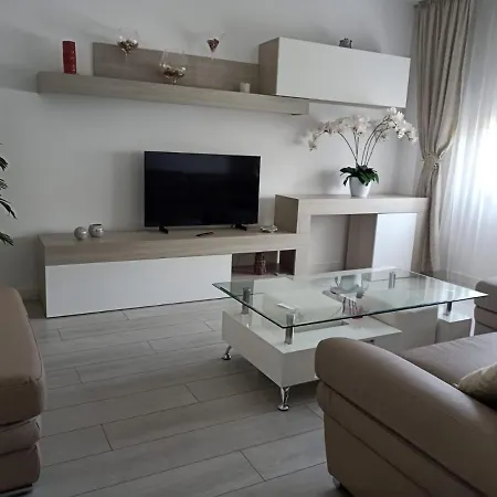 Apartament M&n 아파트 Năvodari